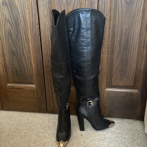 Thigh high boots black and gold - Picture 3 of 5